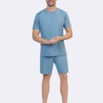 Pijama curto masculino.