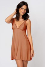 Camisola de Viscose e Renda - Bombay Brown.