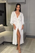 Robe Longo Off-white Eterno. - Imagem 2